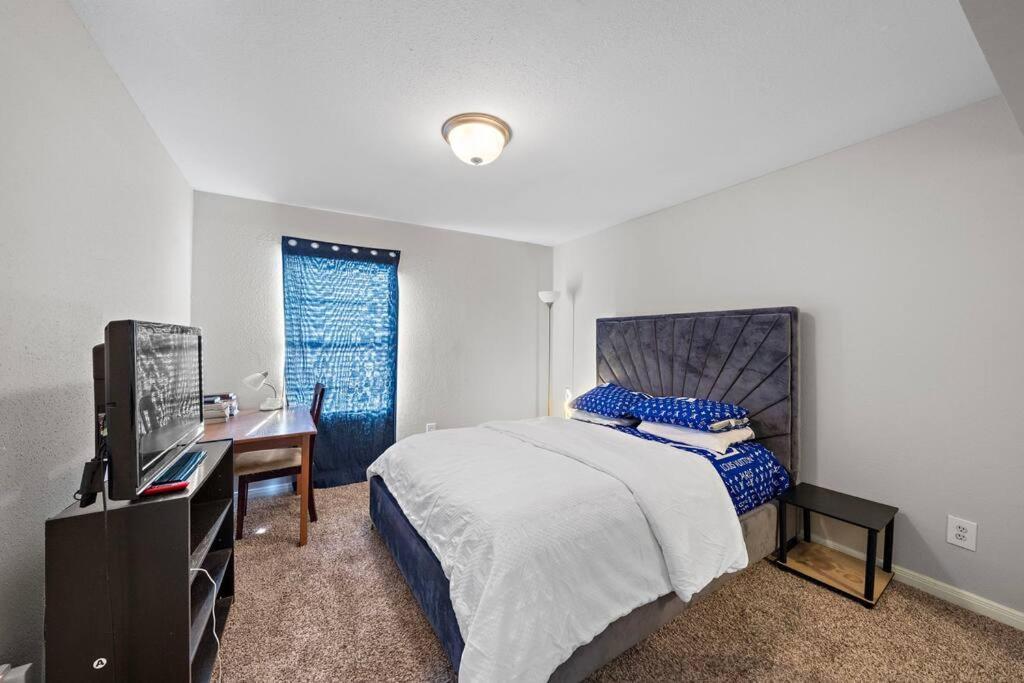 Cozy, Dedicated Workspace, Fast Wi-Fi Apartment Houston Ngoại thất bức ảnh